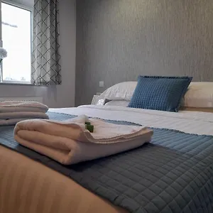 Heathrow - Hounslow Apartment